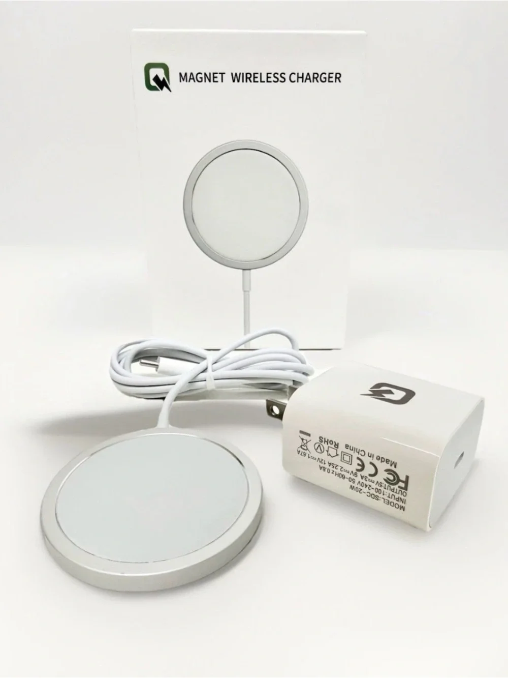5-15w Magnet Wireless Phone Charger Fast Snap Charging Pad Type C Lightweight